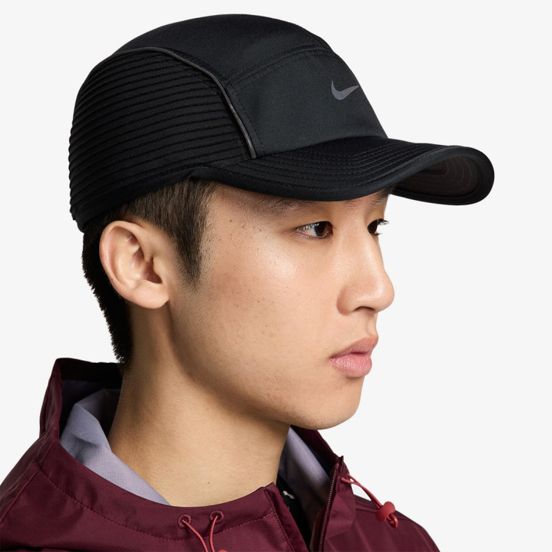 NIKE KAPE S ŠILTOM Fly 