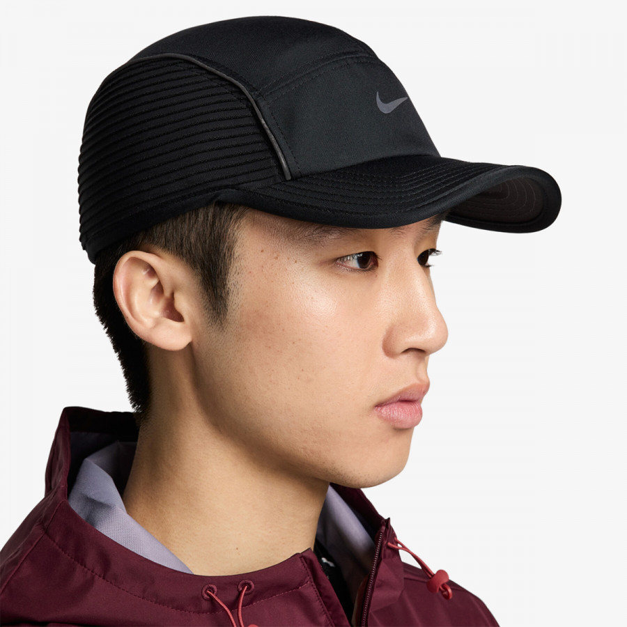 NIKE KAPE S ŠILTOM Fly 