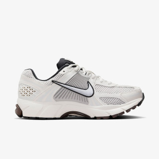NIKE Superge Zoom Vomero 5 