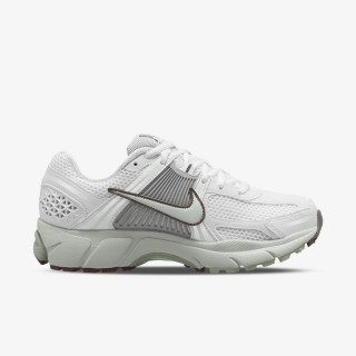 NIKE Superge Zoom Vomero 5 