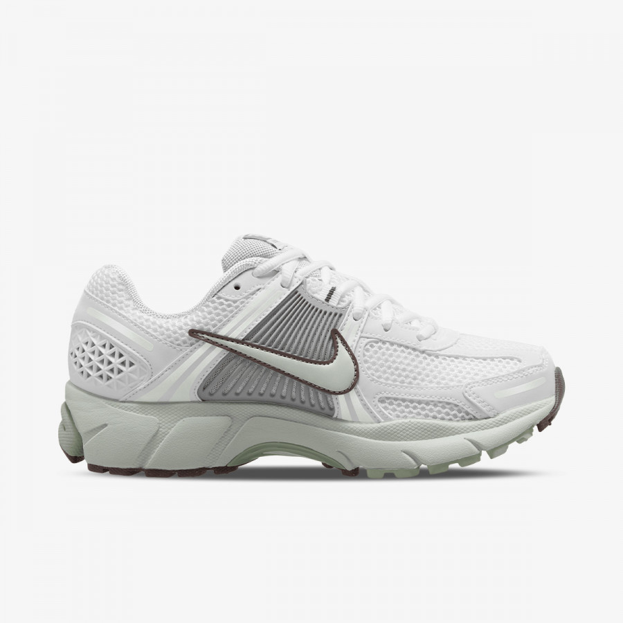 NIKE Superge Zoom Vomero 5 