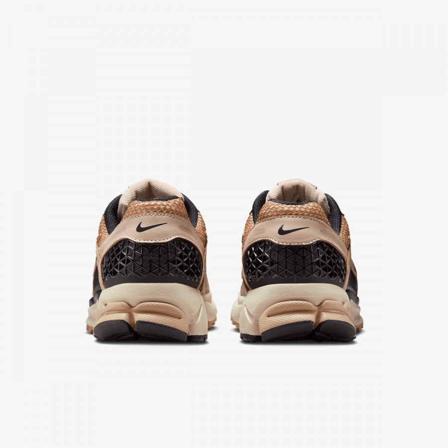 NIKE Superge W NIKE ZOOM VOMERO 5 