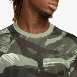 NIKE KRATKA MAJICA M NK DF TEE RLGD CAMO AOP 