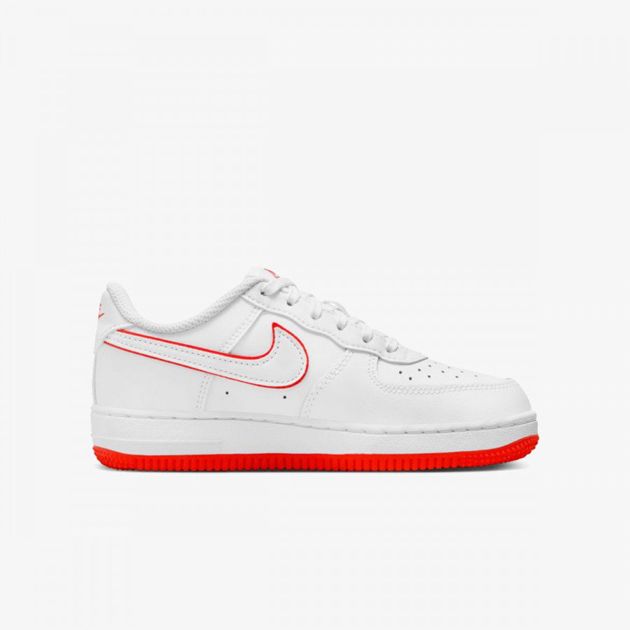 NIKE Superge FORCE 1 LOW BP 