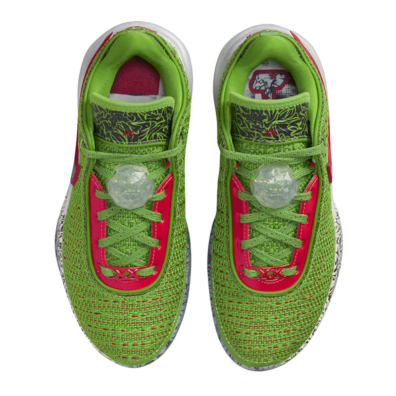 NIKE Superge LEBRON XX 