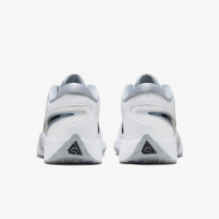 NIKE Superge ZOOM FREAK 6 