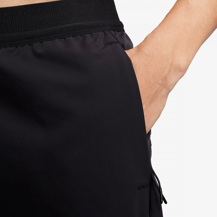 NIKE SPODNJI DELI TRENIRKE M NK DF APS WOVEN PANT 