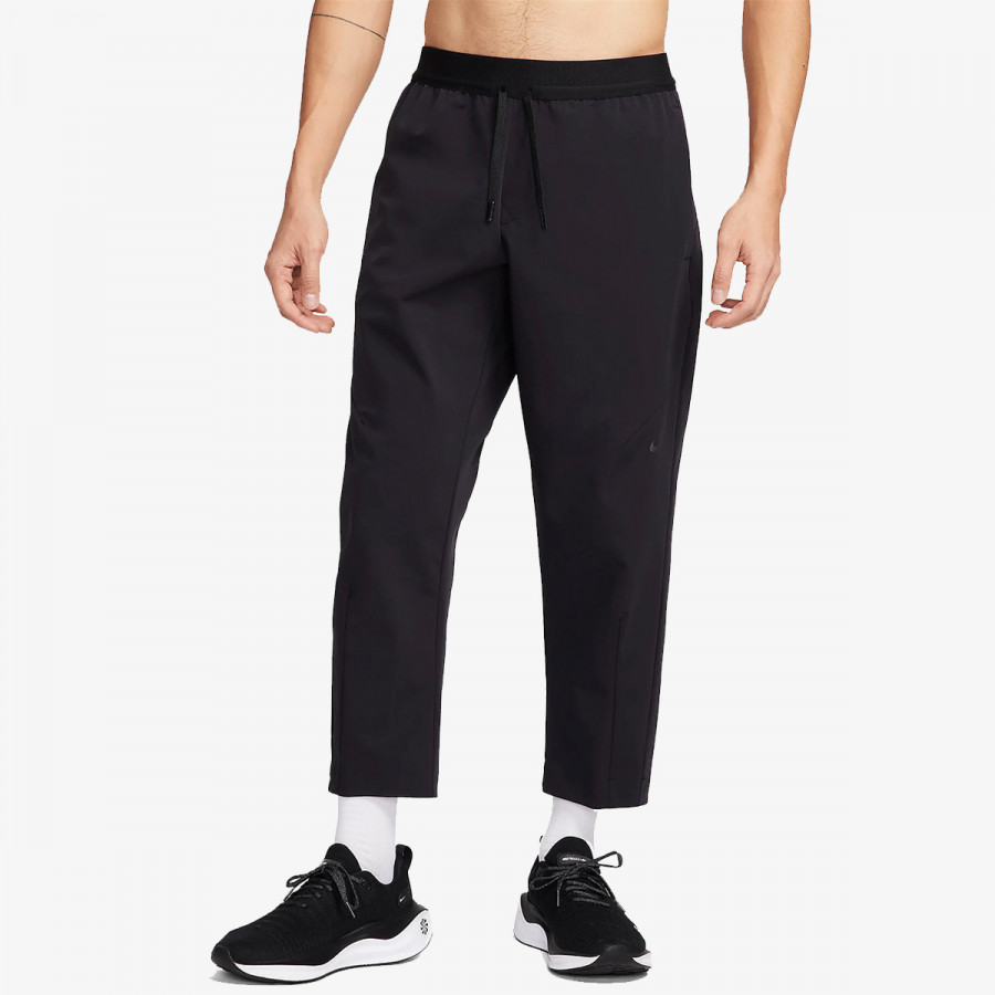 NIKE SPODNJI DELI TRENIRKE M NK DF APS WOVEN PANT 