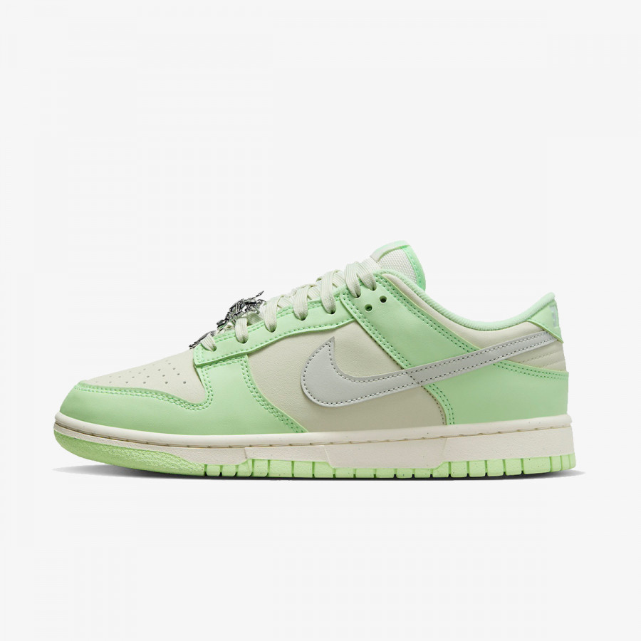 NIKE Superge W NIKE DUNK LOW NN SE 