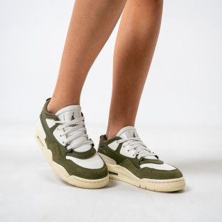 NIKE Superge WMNS AIR JORDAN 4 RM 