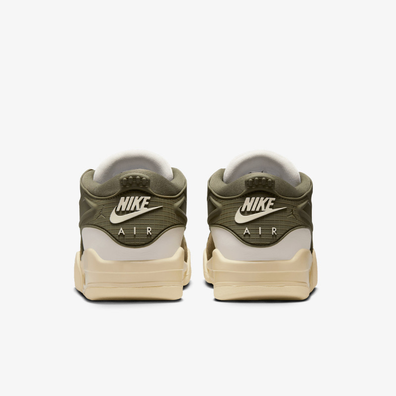 NIKE Superge WMNS AIR JORDAN 4 RM 
