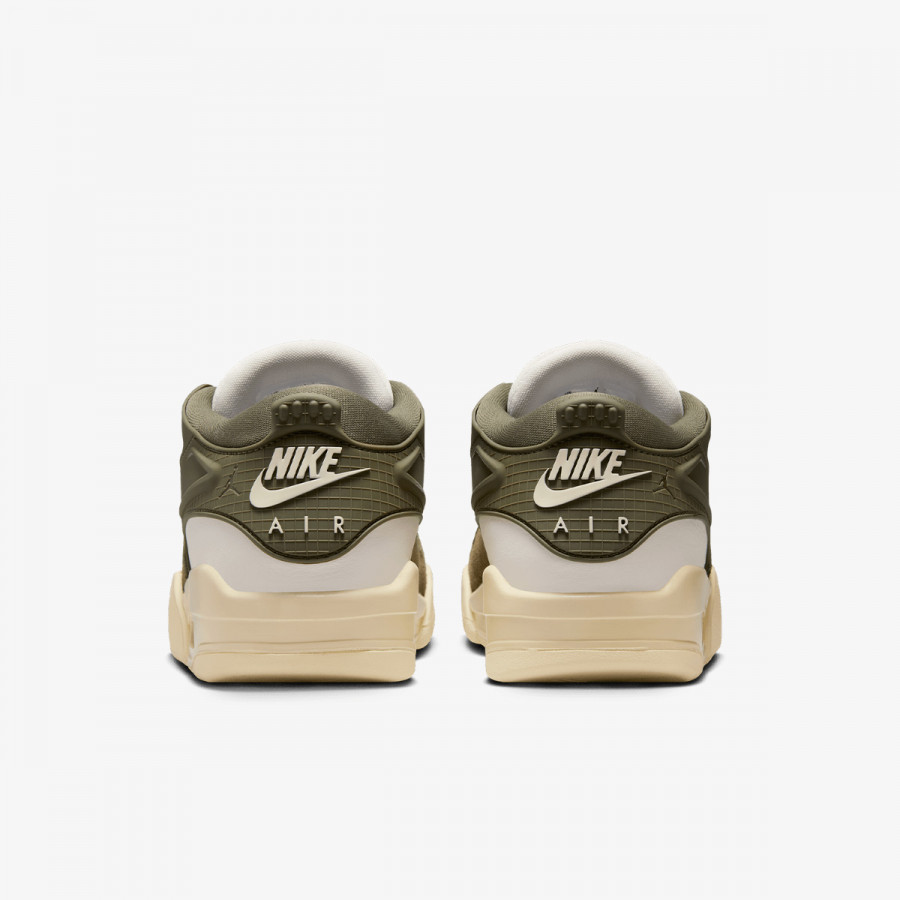 NIKE Superge WMNS AIR JORDAN 4 RM 
