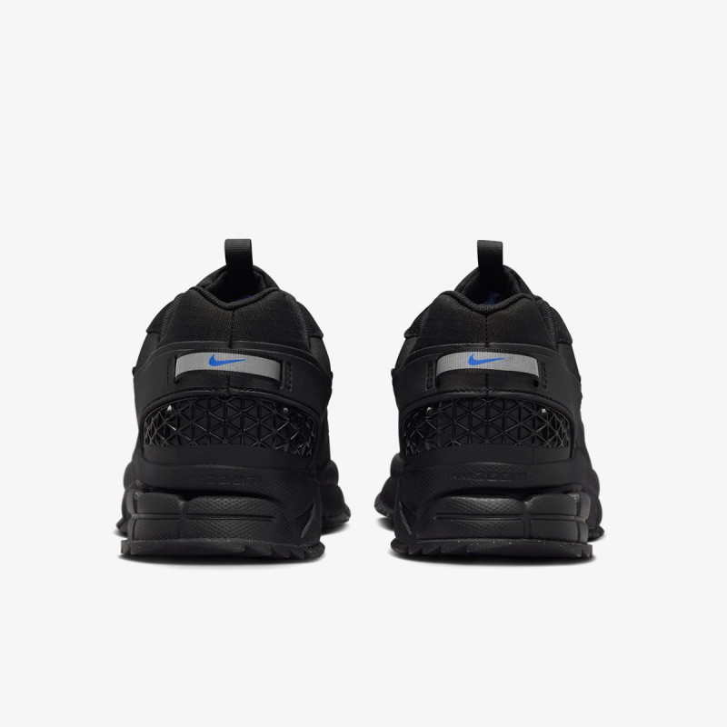 NIKE Superge Vomero Roam 