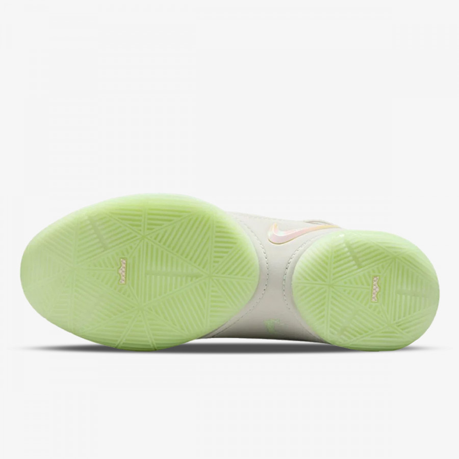 NIKE Superge LeBron 22 