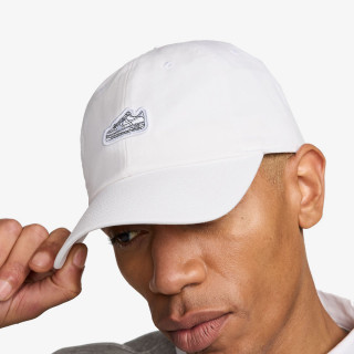 NIKE KAPE S ŠILTOM Club 