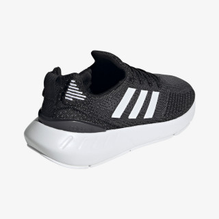 adidas Superge SWIFT RUN 22 W 