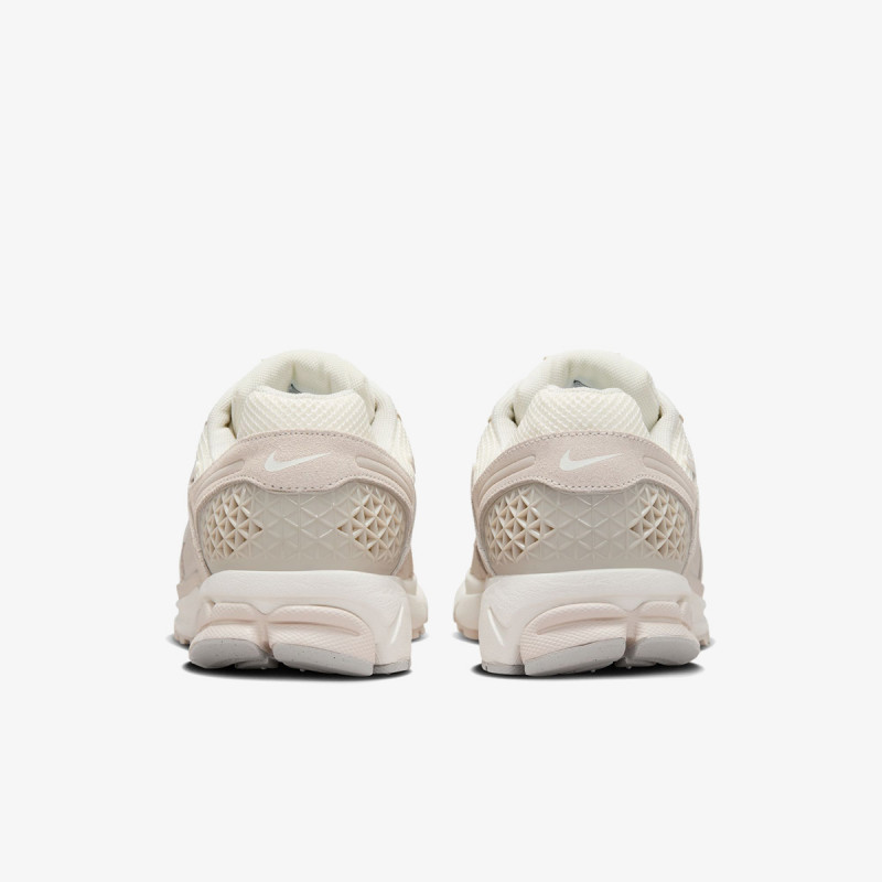 NIKE Superge Vomero 5 