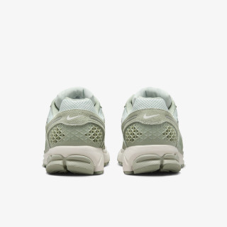 NIKE Superge Vomero 5 