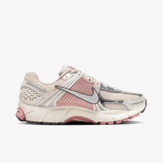 NIKE Superge W NIKE ZOOM VOMERO 5 NEWS 