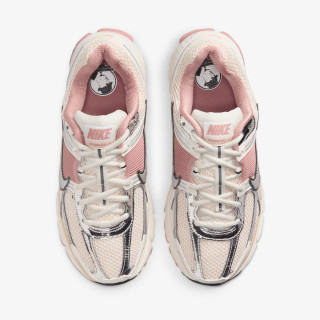 NIKE Superge W NIKE ZOOM VOMERO 5 NEWS 