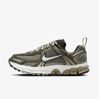 NIKE Superge Vomero 5 