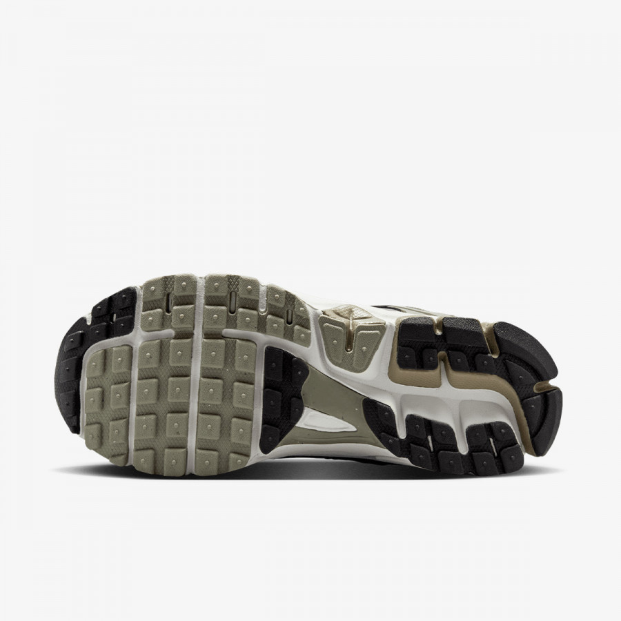 NIKE Superge Vomero 5 