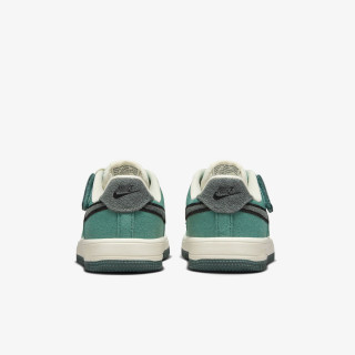 NIKE Superge Force 1 LV8 3 