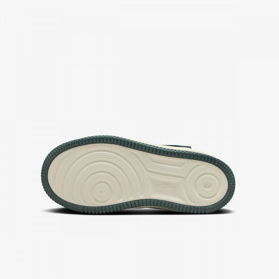 NIKE Superge Force 1 LV8 3 