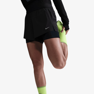 NIKE KRATKE HLAČE W NK SWIFT DF MR 2N1 SHRT 