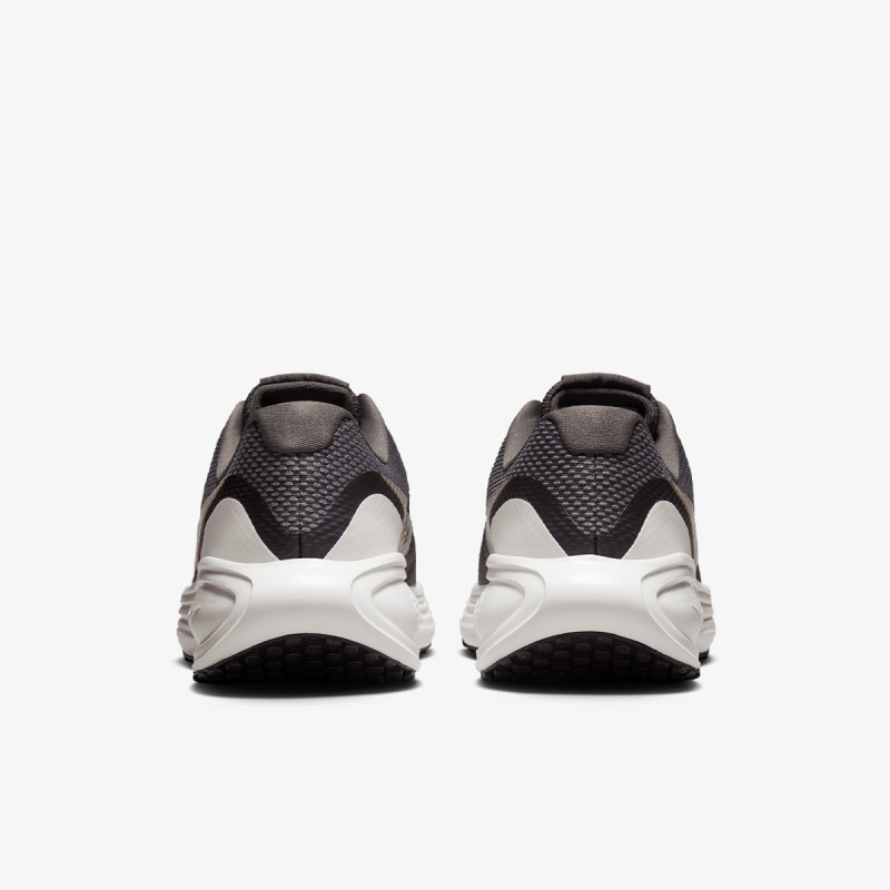 NIKE Superge W NIKE REVOLUTION 8 