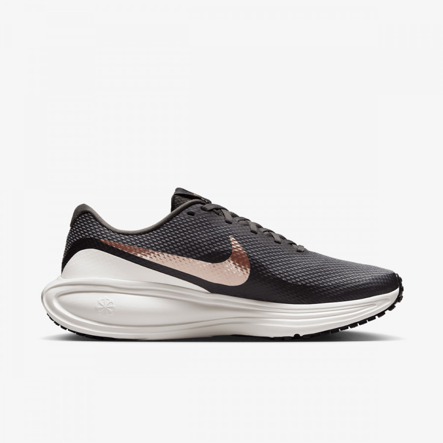 NIKE Superge W NIKE REVOLUTION 8 