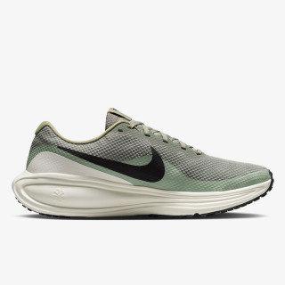 NIKE Superge NIKE REVOLUTION 8 