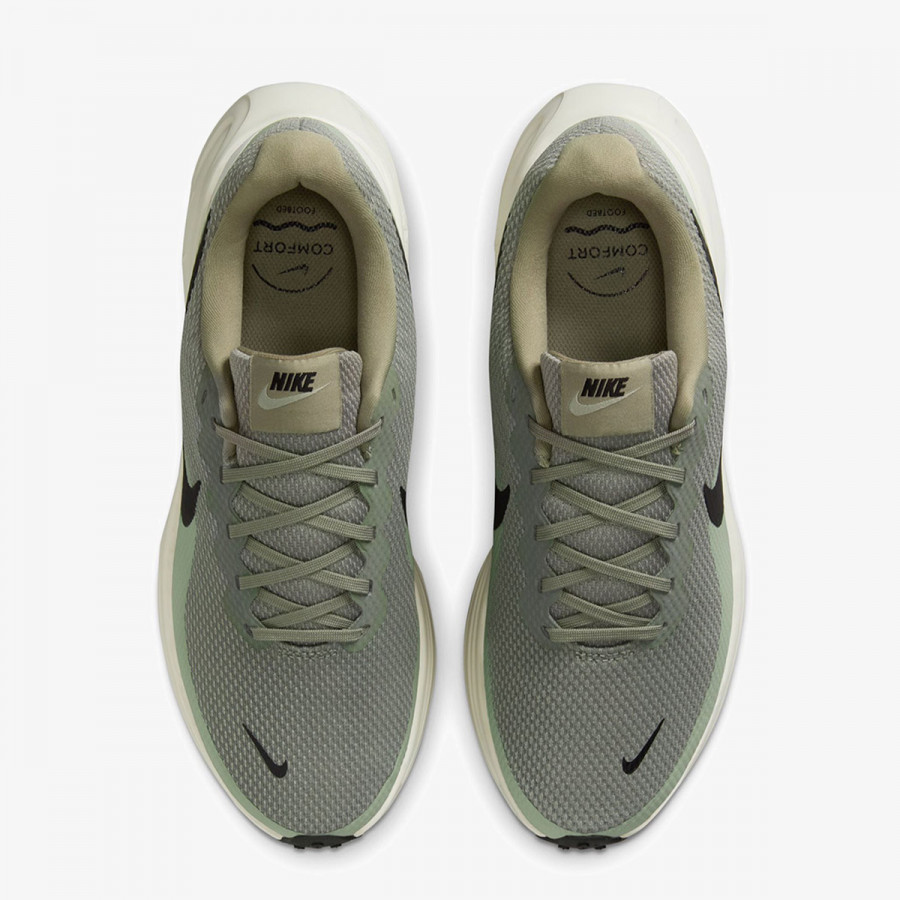 NIKE Superge NIKE REVOLUTION 8 