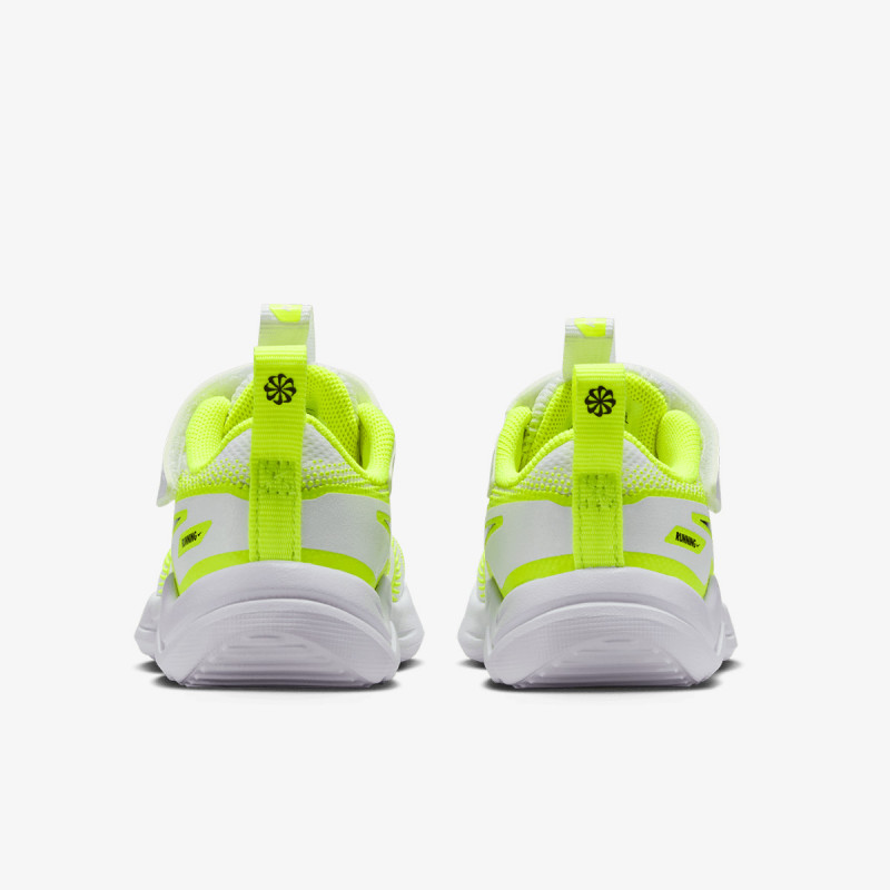 NIKE Superge NIKE COSMIC RUNNER TD 