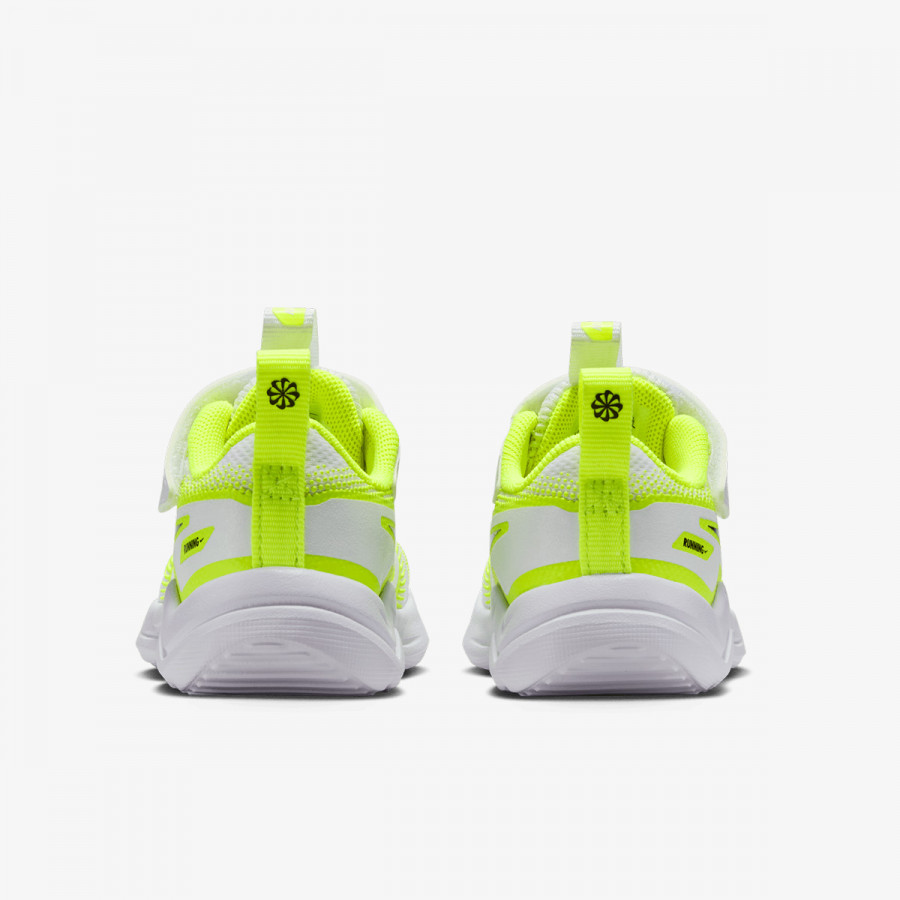 NIKE Superge NIKE COSMIC RUNNER TD 