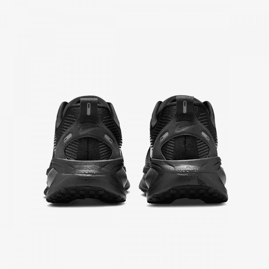 NIKE Superge NIKE VOMERO 18 