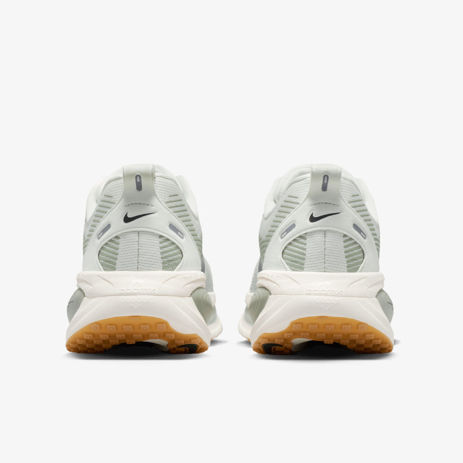NIKE Superge NIKE VOMERO 18 