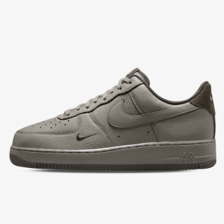 NIKE Superge AIR FORCE 1 ’07 LV8 ESS+ 