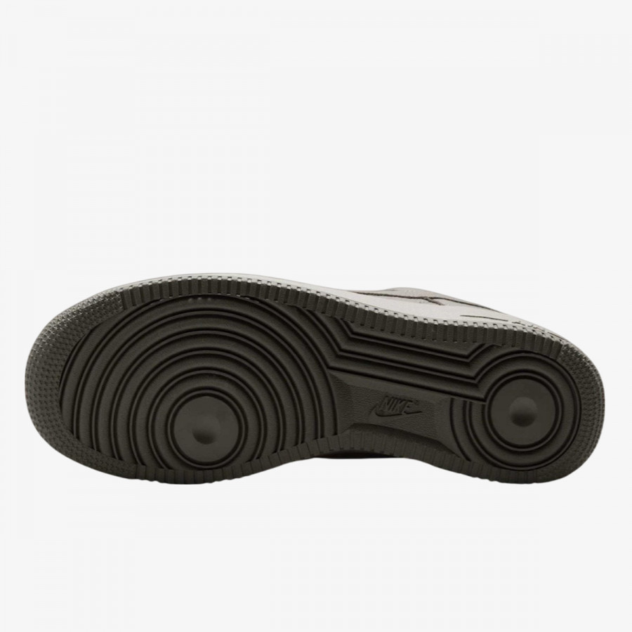 NIKE Superge AIR FORCE 1 ’07 LV8 ESS+ 