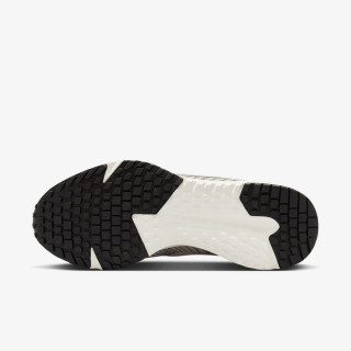 NIKE Superge Run Defy 
