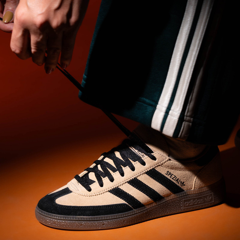 adidas Superge HANDBALL SPEZIAL W 