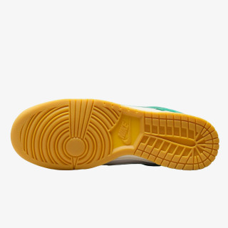 NIKE Superge NIKE DUNK LOW SE 