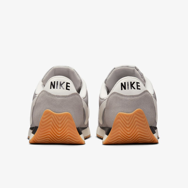 NIKE Superge Pacific 