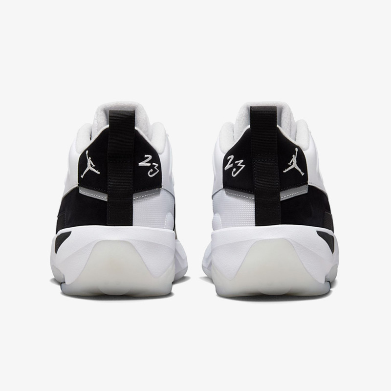 NIKE Superge Max Aura 7 