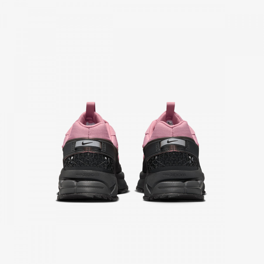 NIKE Superge Zoom Vomero Roam 