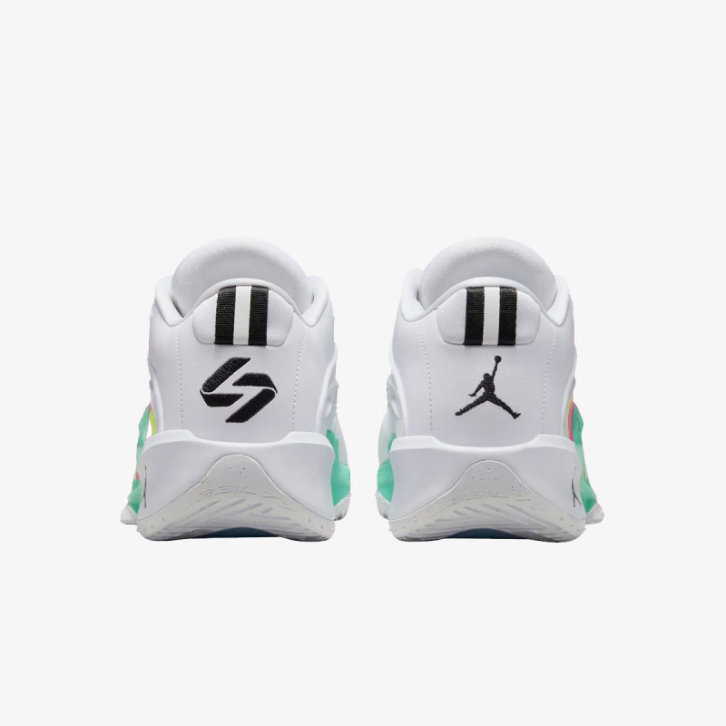 NIKE Superge JORDAN LUKA 3 