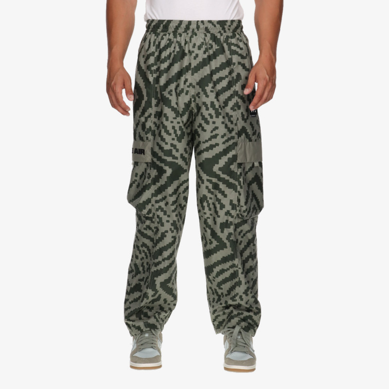 NIKE SPODNJI DELI TRENIRKE M NK AIR WVN CARGO PANT AOP 