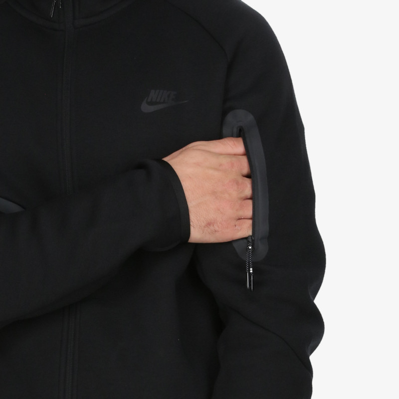 NIKE KAPUCAR Tech 