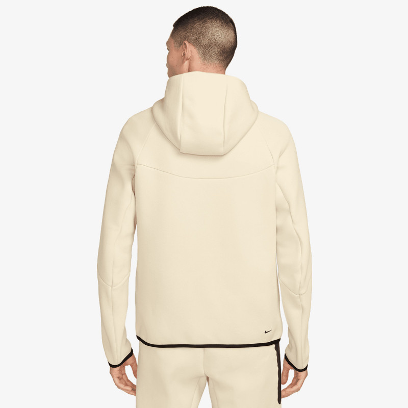 NIKE KAPUCAR Tech 