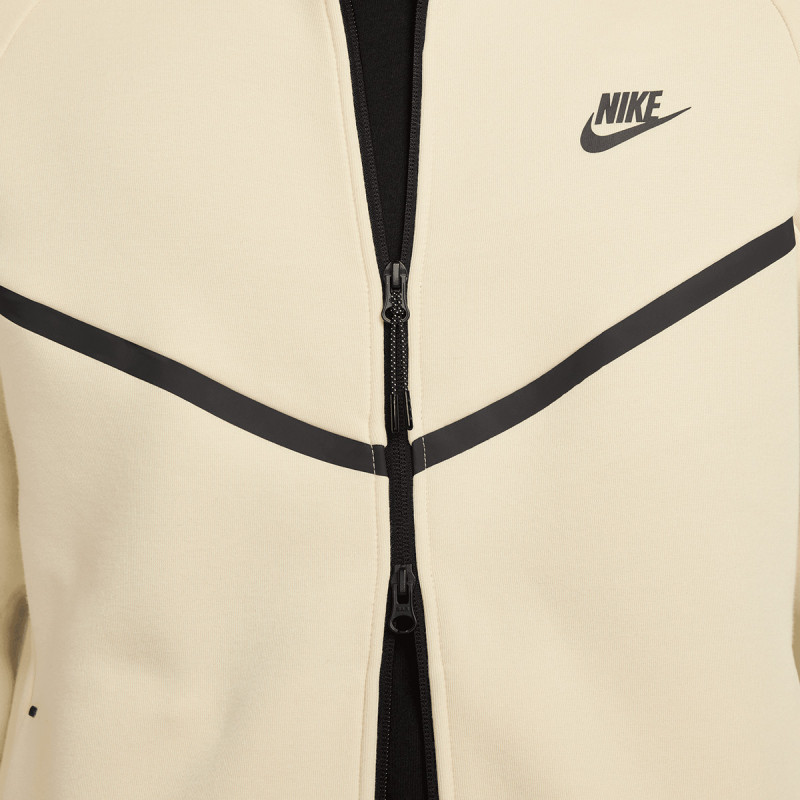 NIKE KAPUCAR Tech 